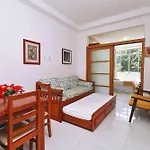 Quarto E Sala Cercado De Natureza P/ 5 Pessoas